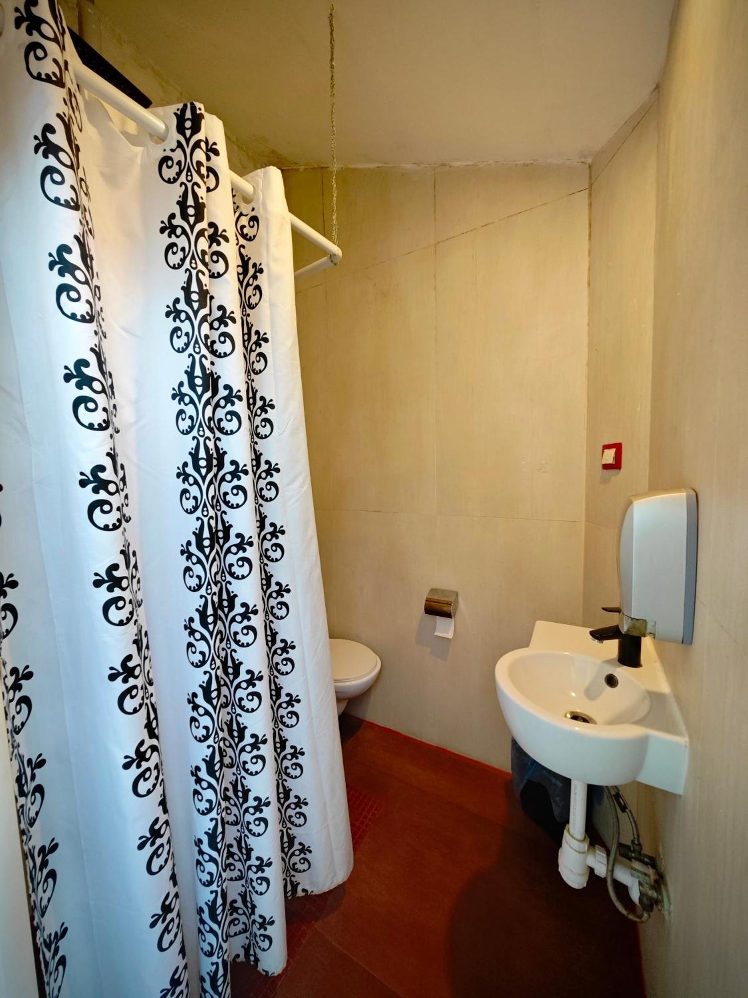 Apartamenty Hoza Attic Studio วอร์ซอ ห้อง รูปภาพ