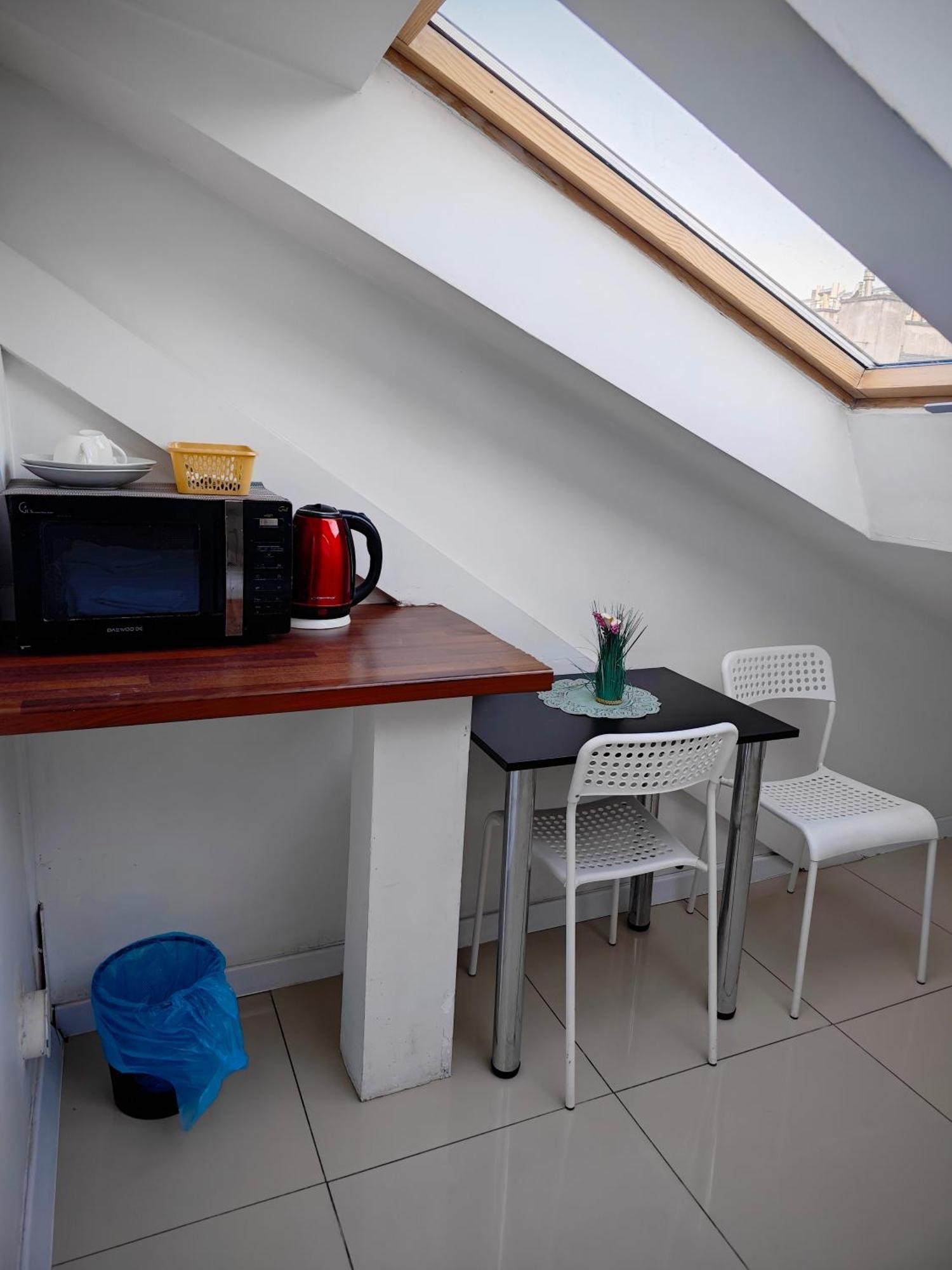 Apartamenty Hoza Attic Studio วอร์ซอ ห้อง รูปภาพ