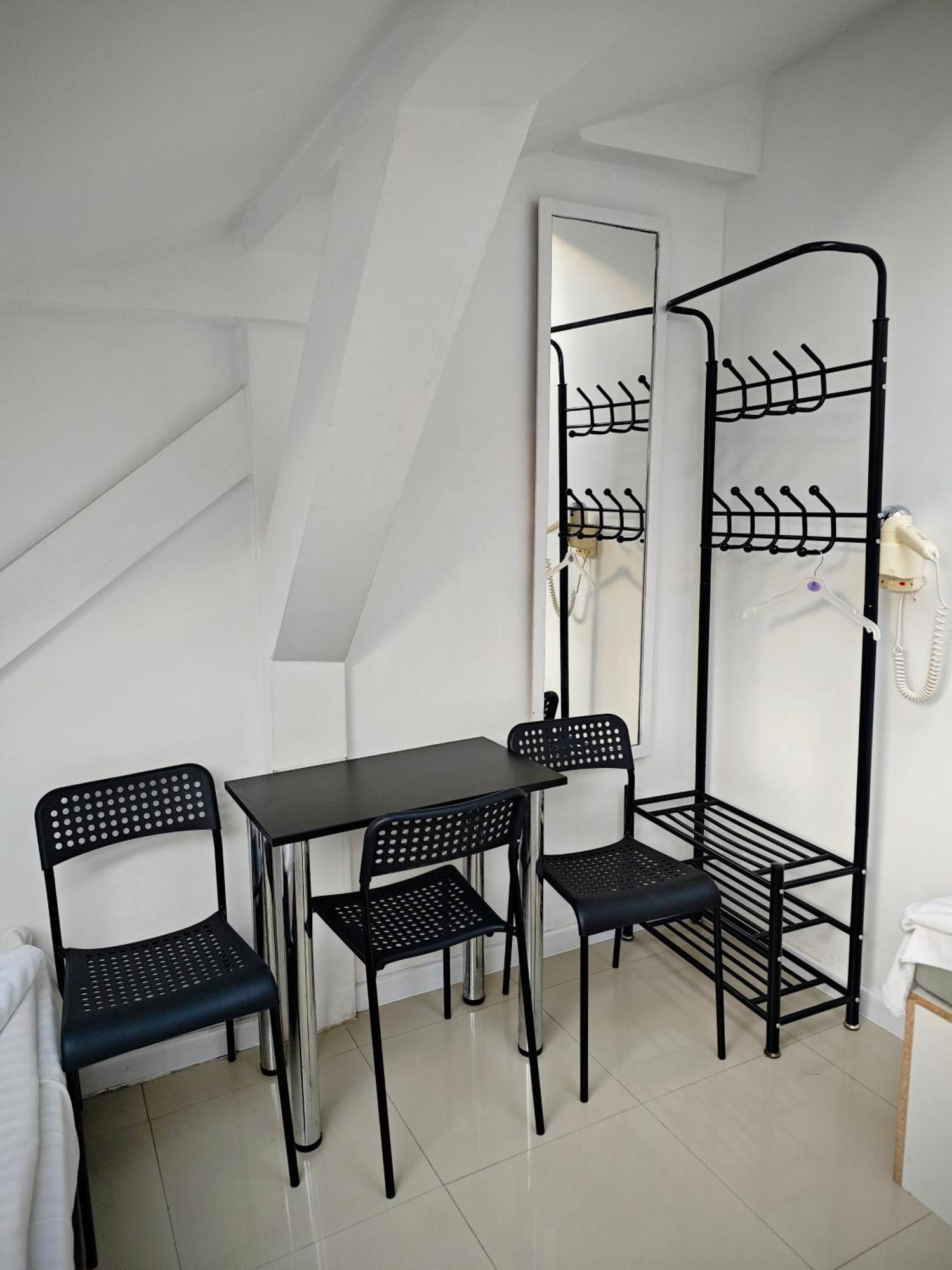 Apartamenty Hoza Attic Studio วอร์ซอ ห้อง รูปภาพ