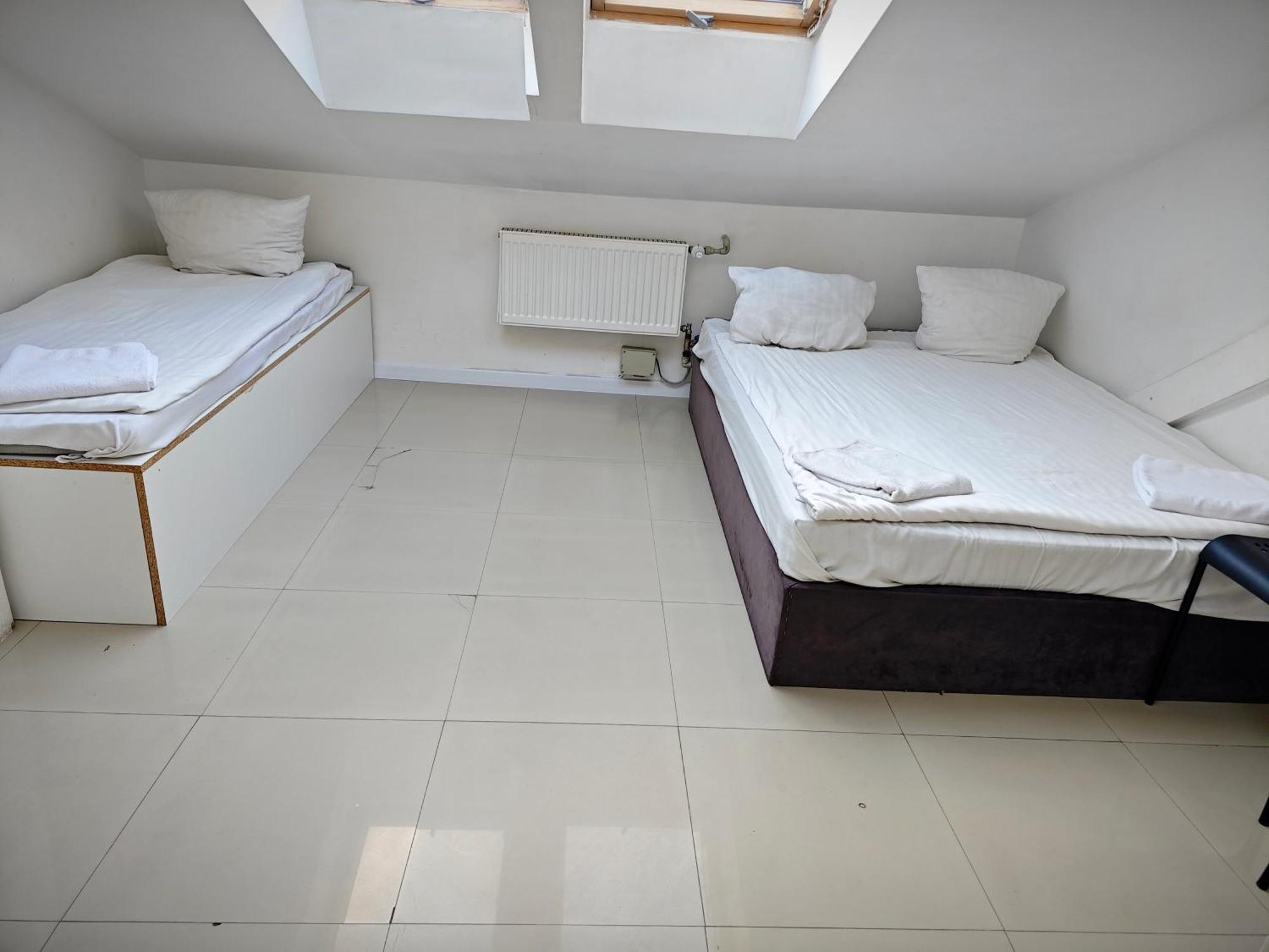 Apartamenty Hoza Attic Studio วอร์ซอ ห้อง รูปภาพ