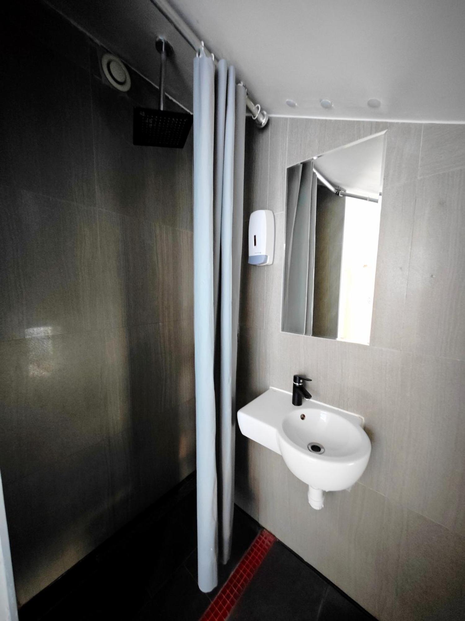 Apartamenty Hoza Attic Studio วอร์ซอ ห้อง รูปภาพ